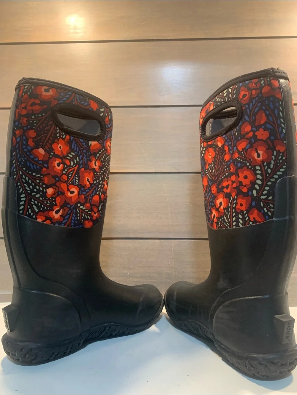 Bogs Womens Mesa Super Flowers Boot Black Red Sz 6 Waterproof Casual Outdoor